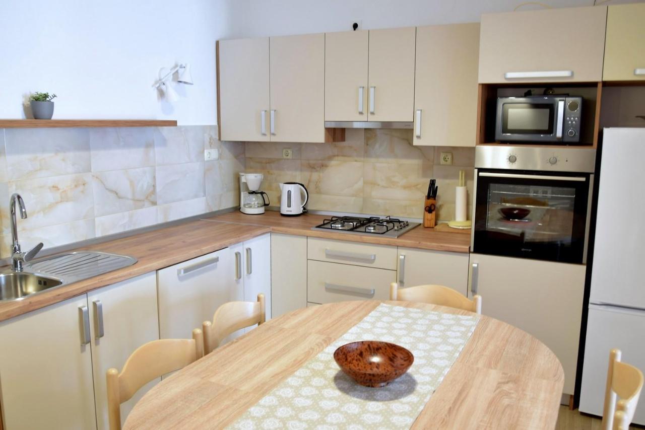 Zoro Apartments Palit Eksteriør billede